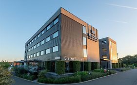 Mezzo Hotel & Business